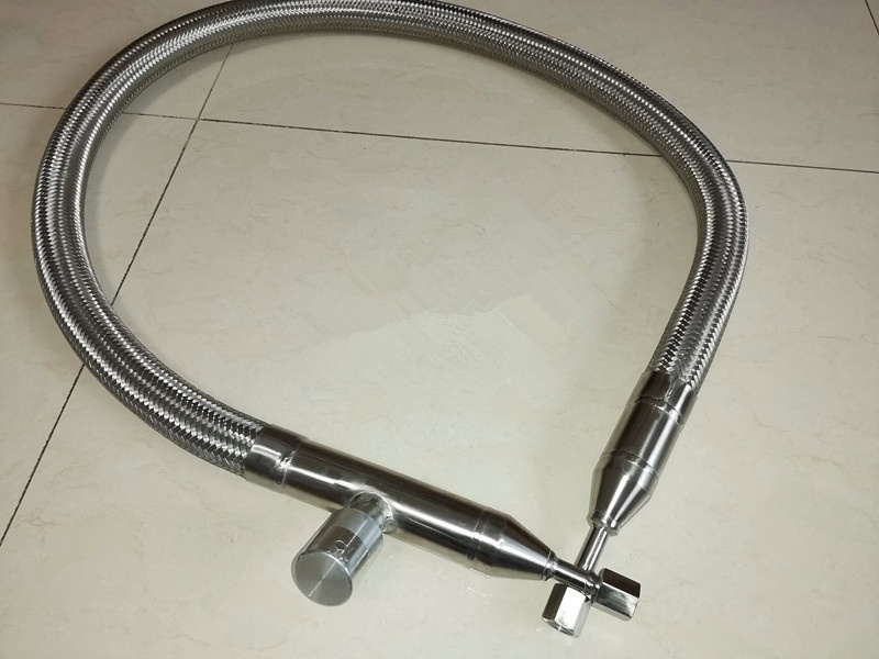 Vacuum insulate stainless steel hose
